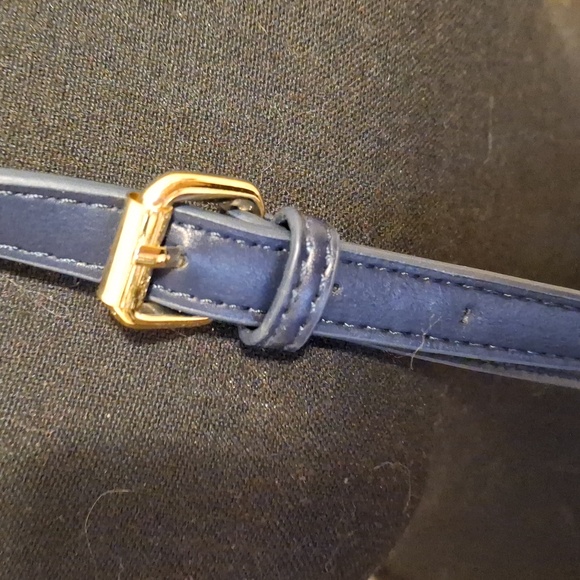 Tommy Hilfiger Navy & White Crossbody Bag EUC - Picture 2 of 7